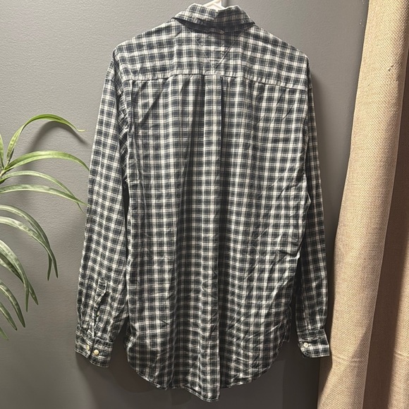Tommy Hilfiger White and Green Casual Button Down Shirt - Picture 4 of 8